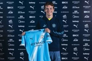 尼潘：在世一帅瓜迪奥拉手下必定让我更强大，很高兴加入曼城