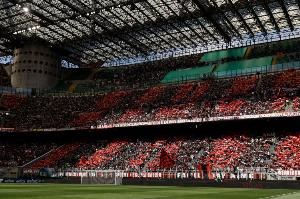 意媒：圣西罗球场不符合承办2032年欧洲杯的标准，若想承办需改造