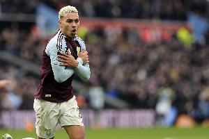 接着买？记者：切尔西想8000万镑签22岁罗杰斯，但他是维拉非卖品