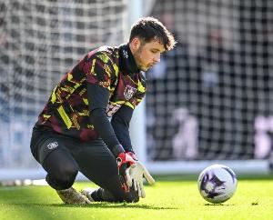 罗马诺：曼城考虑回购伯恩利门将特拉福德，但需要有一名门将离队