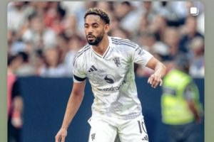 库尼亚社媒晒照曼联首秀：穿上这件球衣的感觉无以伦比💭🙏