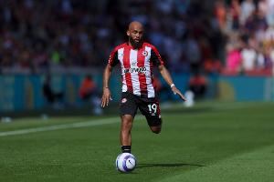 记者：姆贝莫转会曼联已完成，总价7100万镑&签约5+1年