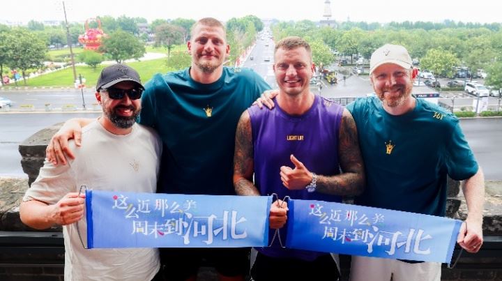 有点天赋嗷😆约老师周末到河北🔊互动秀中文：这么近 那么美