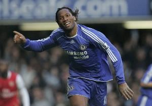 21年前的今天：切尔西2400万镑签下德罗巴，381场打进164球+14冠