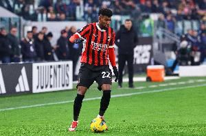 莫雷托：贝西克塔斯希望先租后买埃默森，并向球员开出三年合同