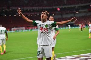 乃比江：第二个球怪我&给球迷们道歉 侯哥连续两场都守住了，牛！