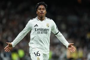 记者：恩德里克私人训练师前往日本助其恢复，球员9月前不会出战