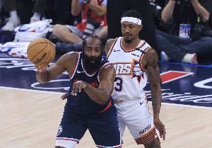 帕金斯：给快船休赛期目前的操作打C 他们不如湖人和勇士