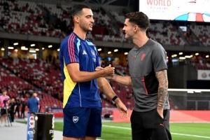 梅里诺晒与普利西奇合照：很高兴这么久之后见到你，祝未来顺利