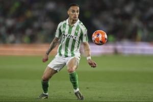 ESPN：贝蒂斯决定在财务方面做出努力，正在推进签约安东尼的谈判