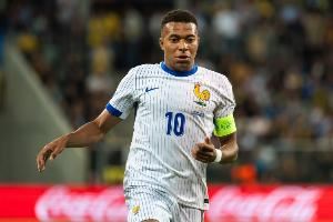 姆巴佩在王子公园球场进121球，现役法甲单一球场进球最多的球员