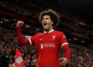 回声报：利物浦小将丹斯在U21比赛中受伤，无缘出战加拉塔萨雷