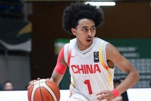 朱正：穿上国家队球衣感到无比自豪 继续为中国篮球的未来而努力