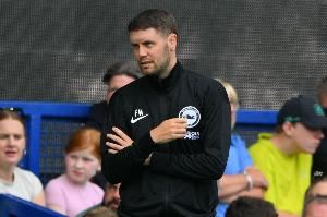 布莱顿主帅：球队今天在进攻端很有套路和灵活性 维尔贝克非常棒