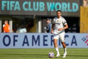 阿斯：阿诺德、门迪有望出战尤文，赫伊森等3人能否战巴萨仍待定