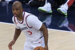 媒体人:这赛季被追身大帽&一步就过掉 保罗生涯接近尾声了