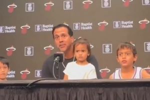 房子被大火完全烧毁!斯波:谢天谢地 家人和狗狗安然无恙最重要