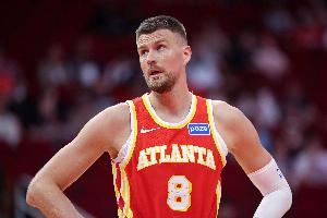 手感冰凉!波尔津吉斯16投仅4中拿到17分7板4帽 三分7中1