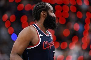 祖上穷系列!哈登成为快船队史首位砍下40+三双的球员